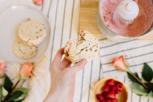 Strawberry Ice Cream Sandwiches with cookies-1